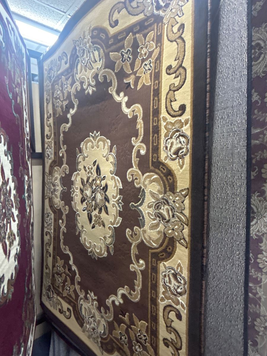 5x8 Chocolate D-121 Area Rug